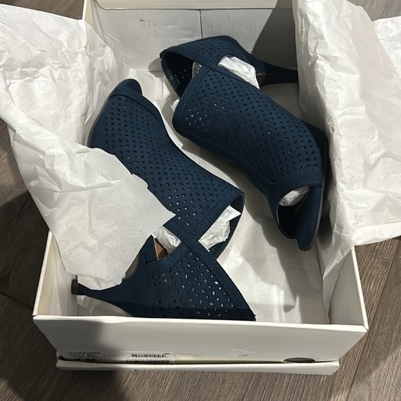 Style & Co - Picture 4 of 7